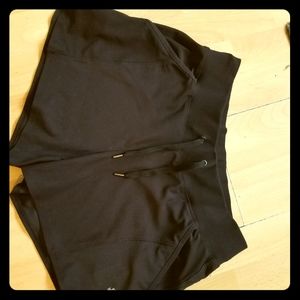 🖤💕NEW w/o TAGS SHORTS🖤💕 BLACK